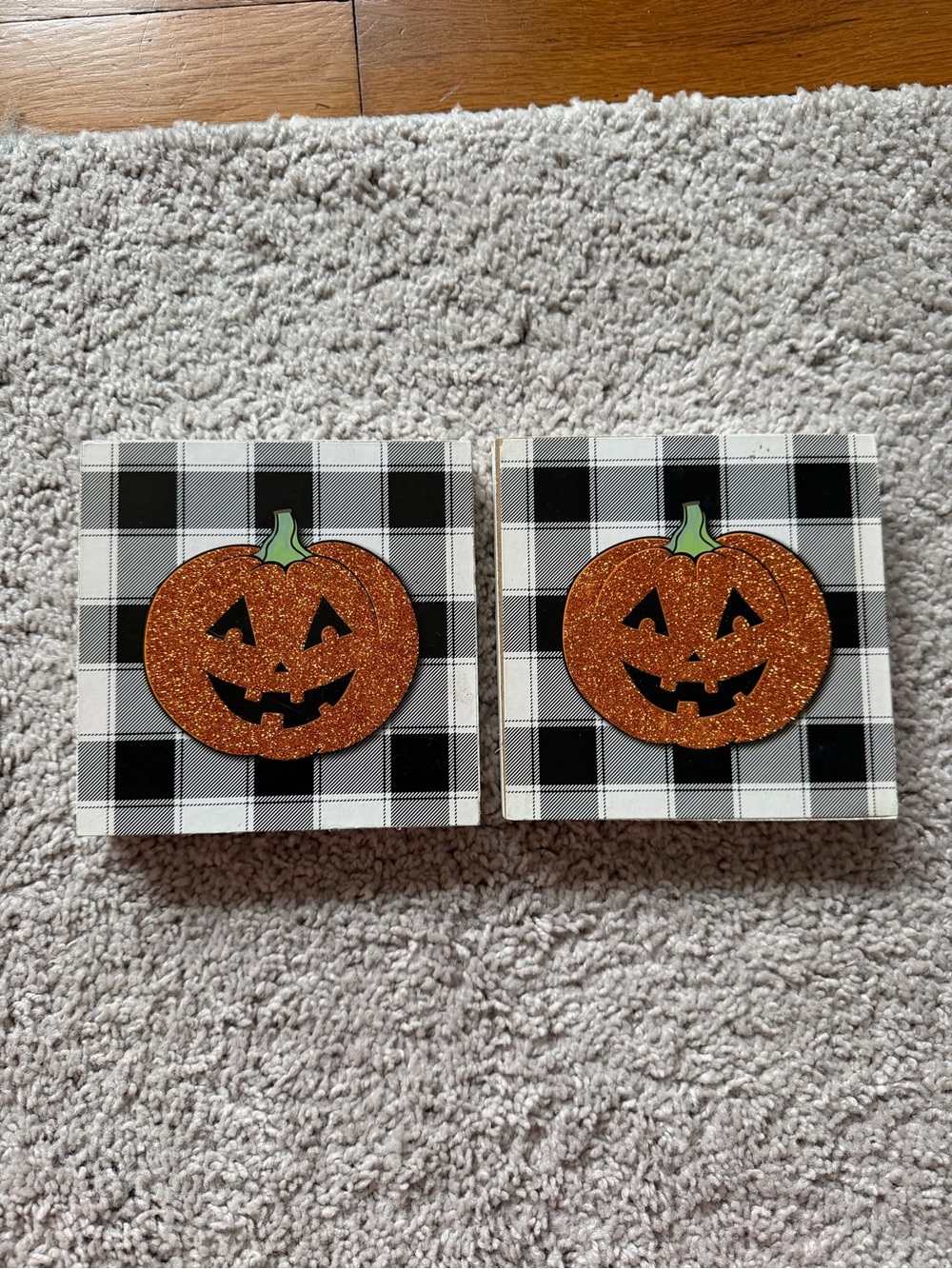Halloween Glitter Pumpkin Plaque - Orange Pumpkin on Black & White Plaid